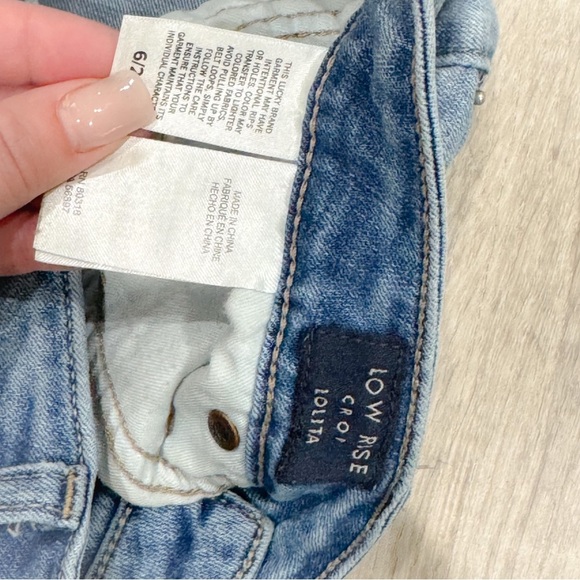 Lucky brand light/ medium wash low rise “Lolita” crop ❤️ - Picture 7 of 9
